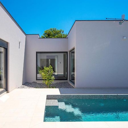 Vila Nauta - Luxury In Vintijan, Near Pula エクステリア 写真