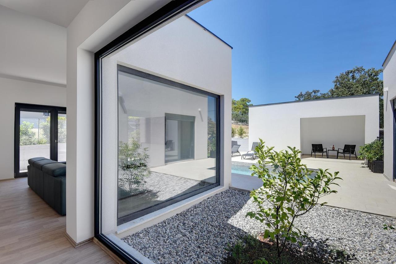 Vila Nauta - Luxury In Vintijan, Near Pula エクステリア 写真