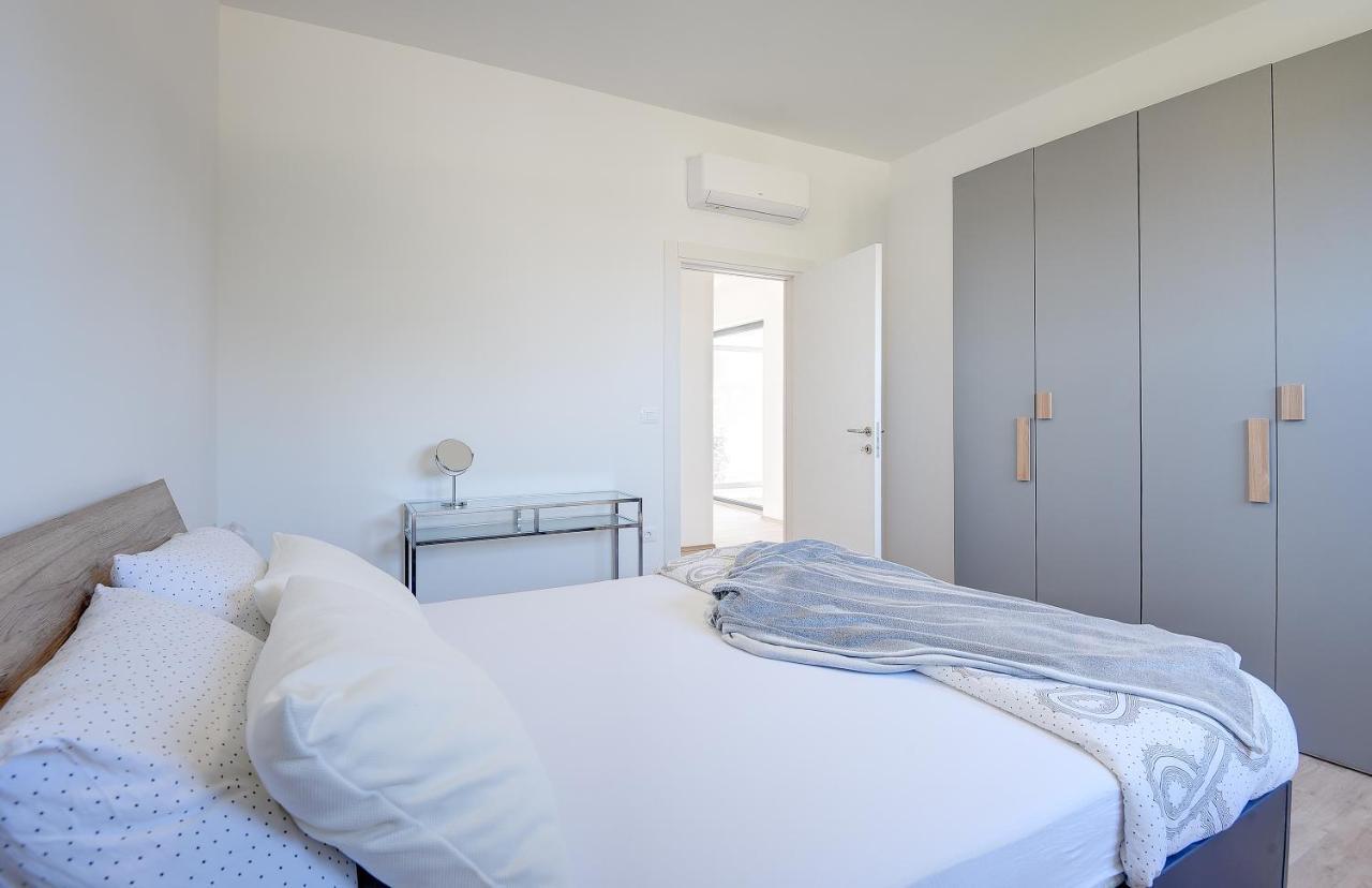 Vila Nauta - Luxury In Vintijan, Near Pula エクステリア 写真