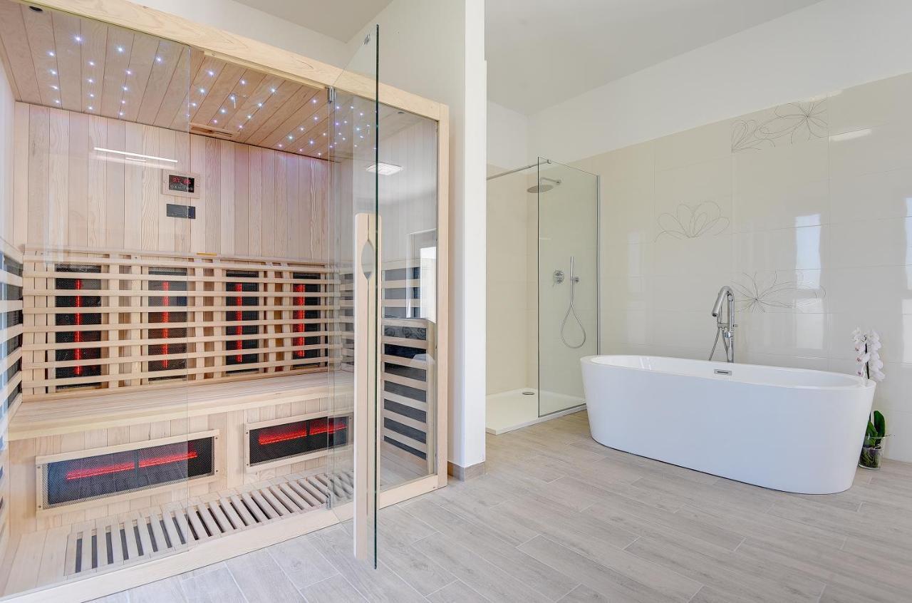 Vila Nauta - Luxury In Vintijan, Near Pula エクステリア 写真