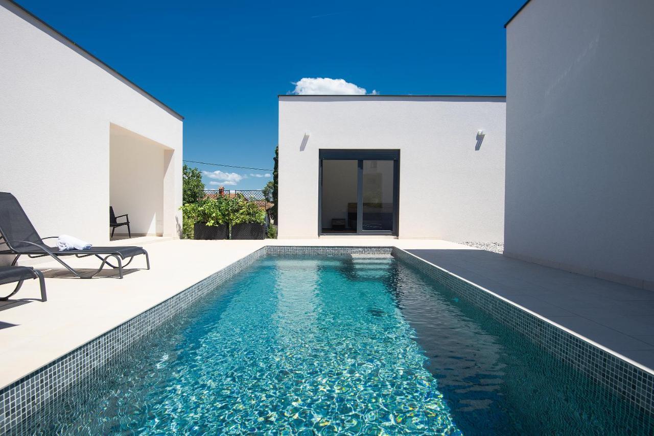 Vila Nauta - Luxury In Vintijan, Near Pula エクステリア 写真